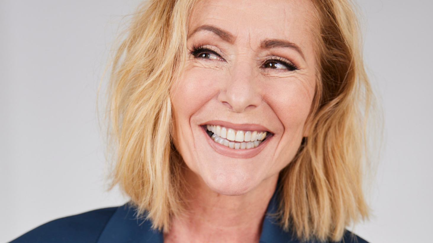 Angela Groothuizen